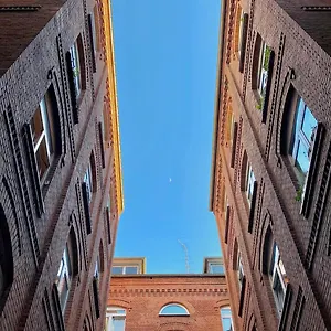 https://mitten-in-der-kolner-city-design-trifft-altbau.topcolognehotels.com